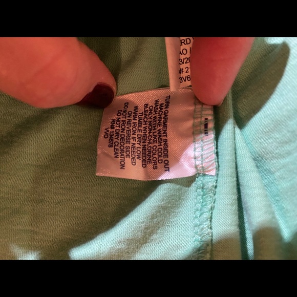 EUC Vineyard Vines long sleeve tee - Picture 5 of 5